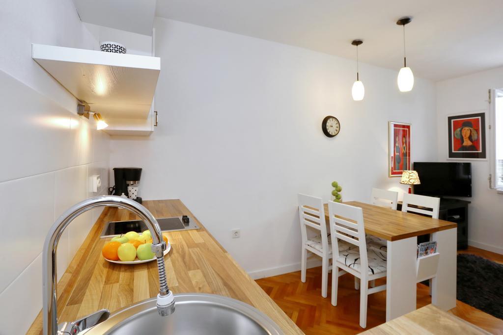 Apartment Center *